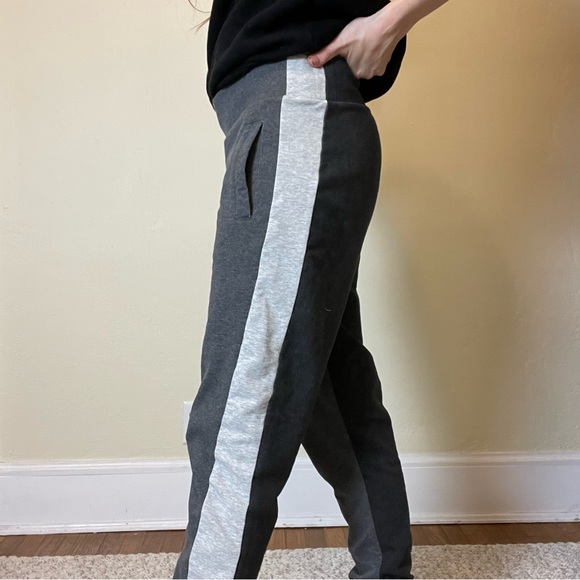 Pre-loved Nicole Miller joggers small - Picture 5 of 6